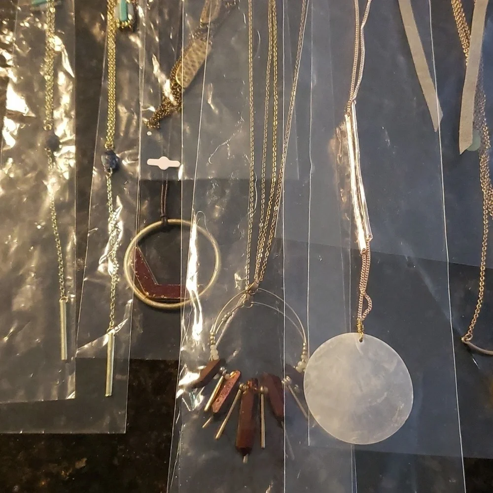 Lot of 20 NWT Long Necklaces, some with earrings. - Picture 2 of 9